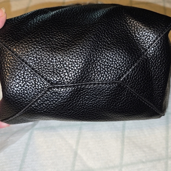 Steve Madden bevelyn black Satchel with silver studs NWT - Picture 3 of 6